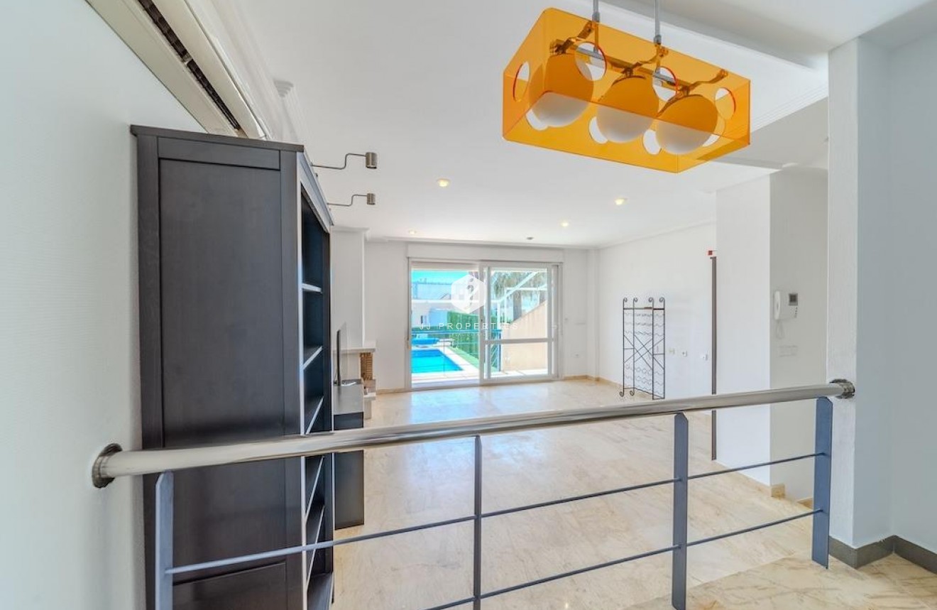 Segunda mano - Chalet -
Orihuela Costa - Costa Blanca