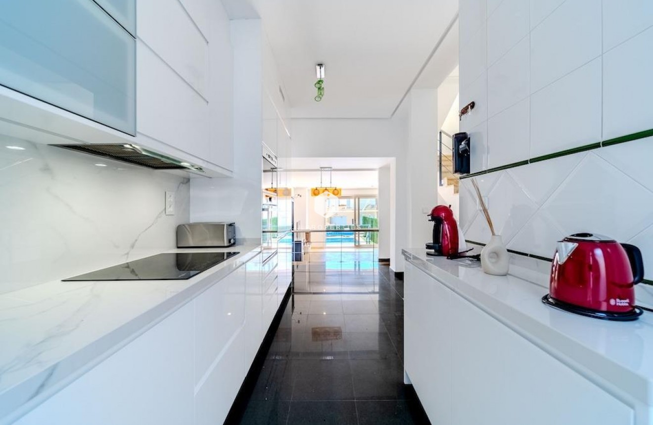 Segunda mano - Chalet -
Orihuela Costa - Costa Blanca