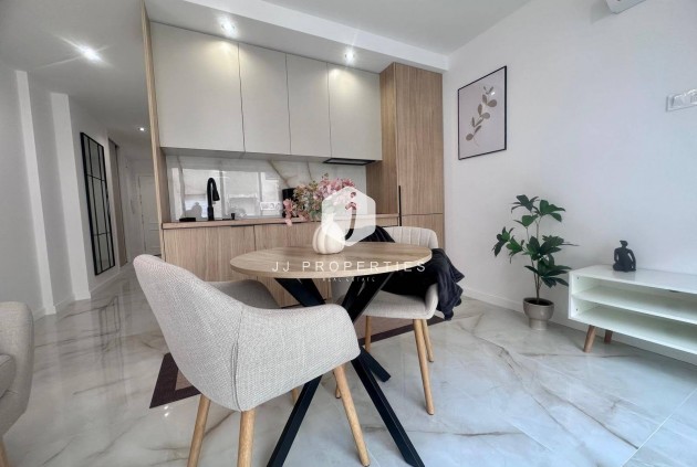 Resale - Apartment / flat -
Torrevieja - Estacion de autobuses