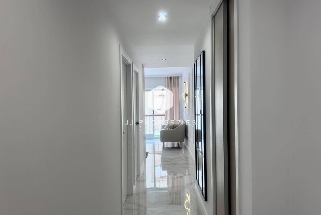Resale - Apartment / flat -
Torrevieja - Estacion de autobuses