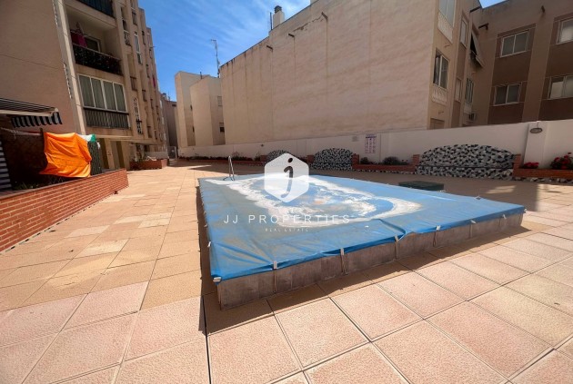 Resale - Apartment / flat -
Torrevieja - Estacion de autobuses