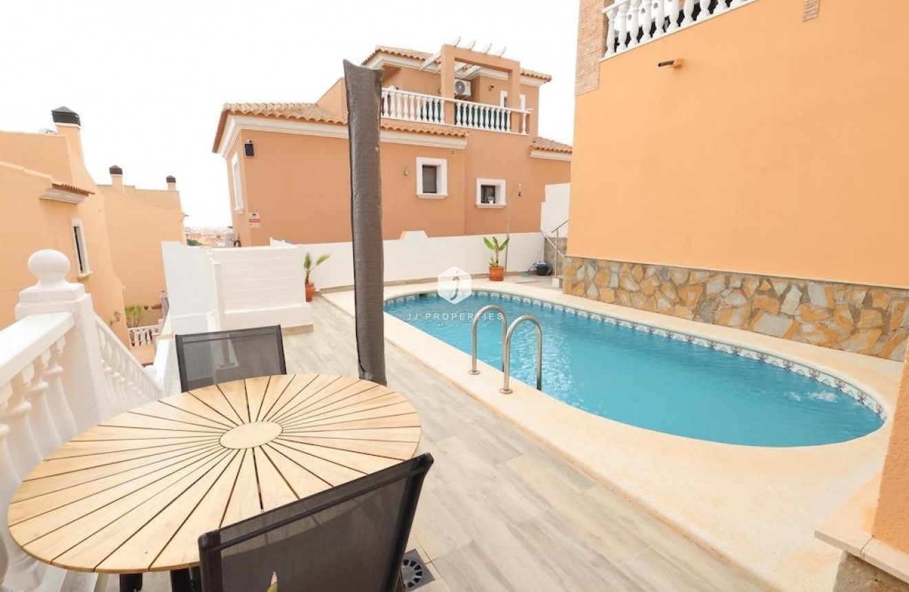 D'occasion - Villa -
San Miguel de Salinas - Inland