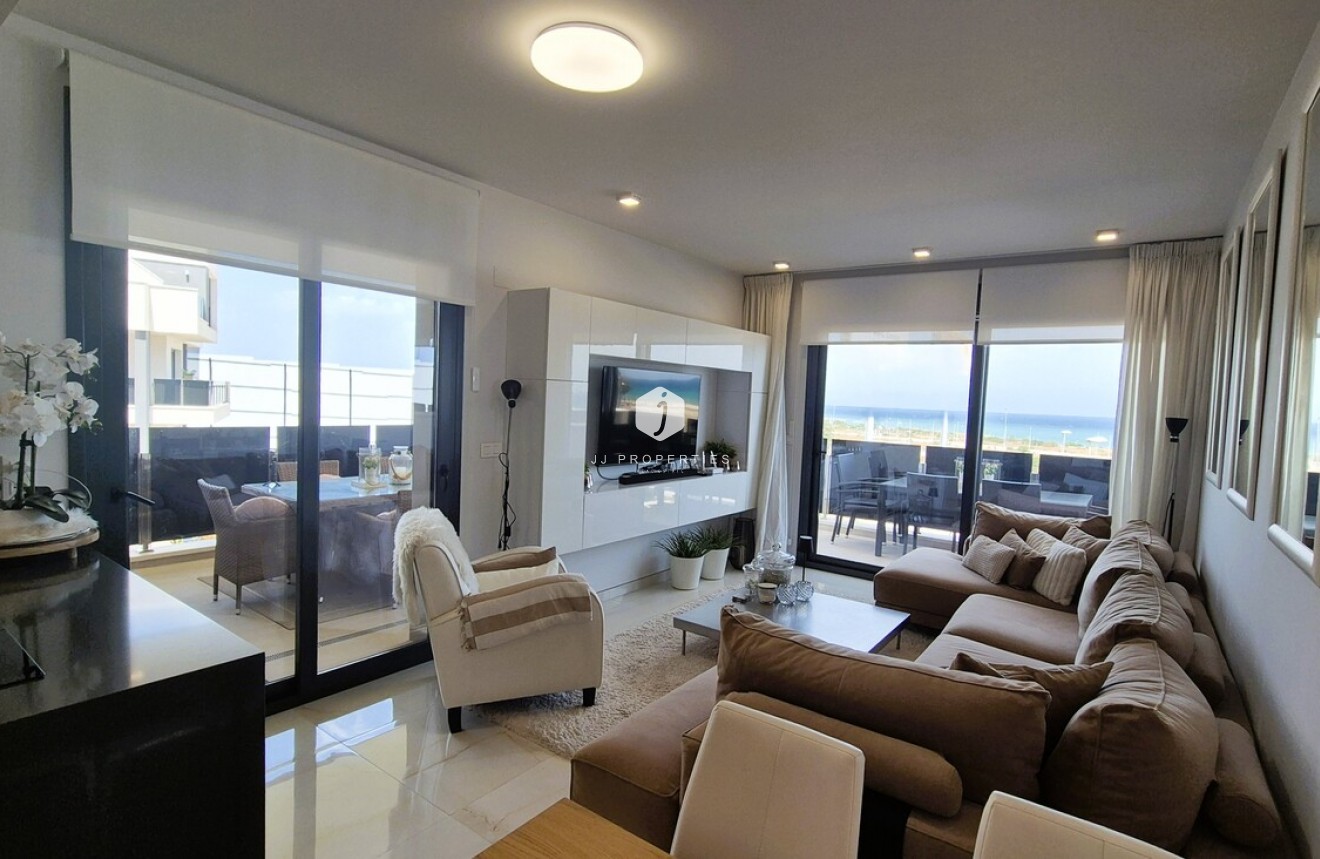 Segunda mano - Apartamento / piso -
Playa Flamenca - Costa Blanca