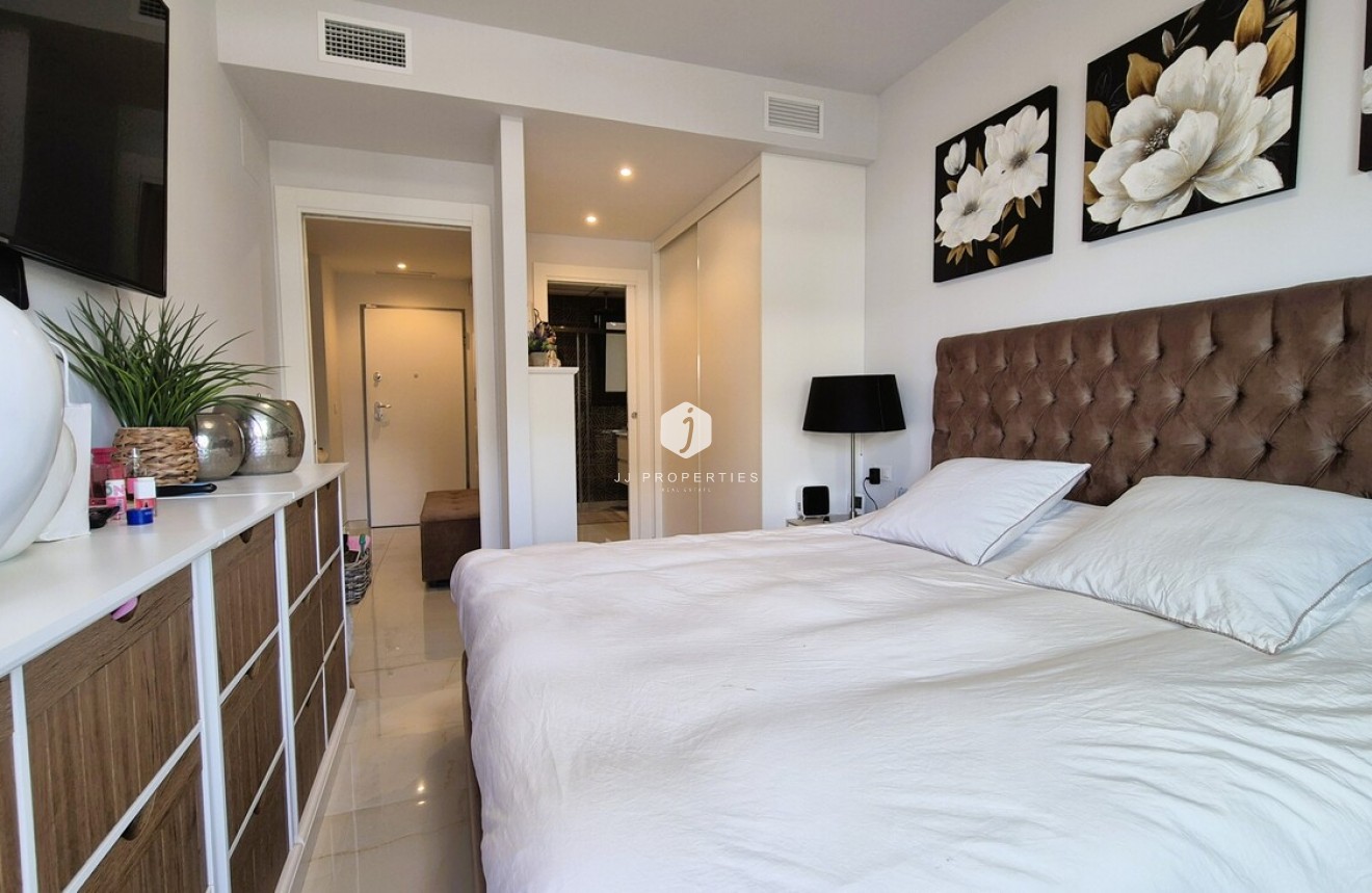 Segunda mano - Apartamento / piso -
Playa Flamenca - Costa Blanca