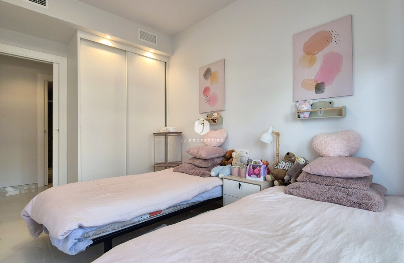 Segunda mano - Apartamento / piso -
Playa Flamenca - Costa Blanca