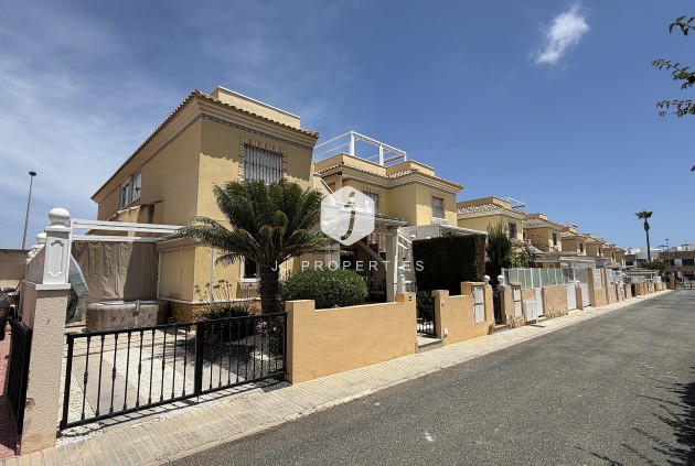 Z drugiej ręki - Mieszkanie w bloku -
Orihuela Costa - Costa Blanca