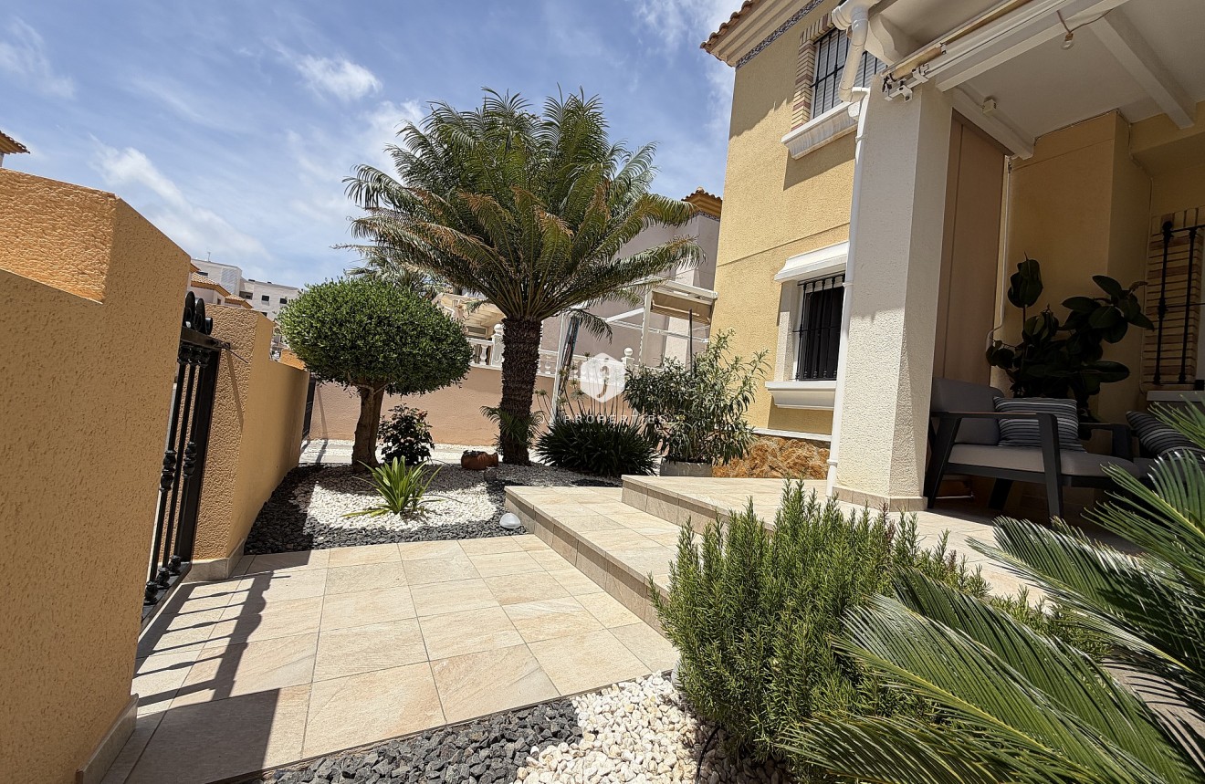 Resale - Apartment / flat -
Orihuela Costa - Costa Blanca