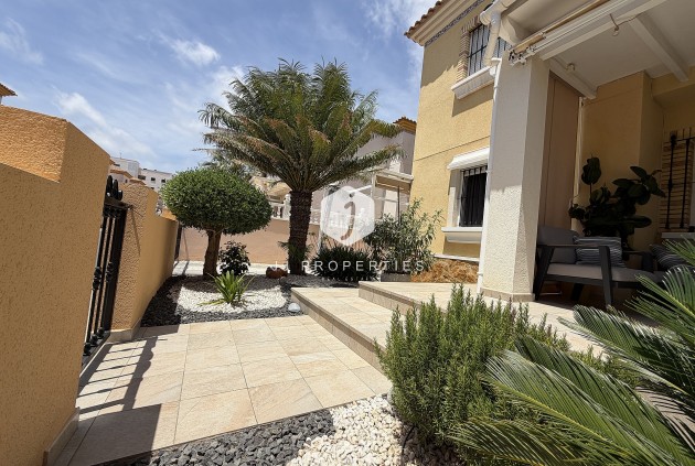 Resale - Apartment / flat -
Orihuela Costa - Costa Blanca