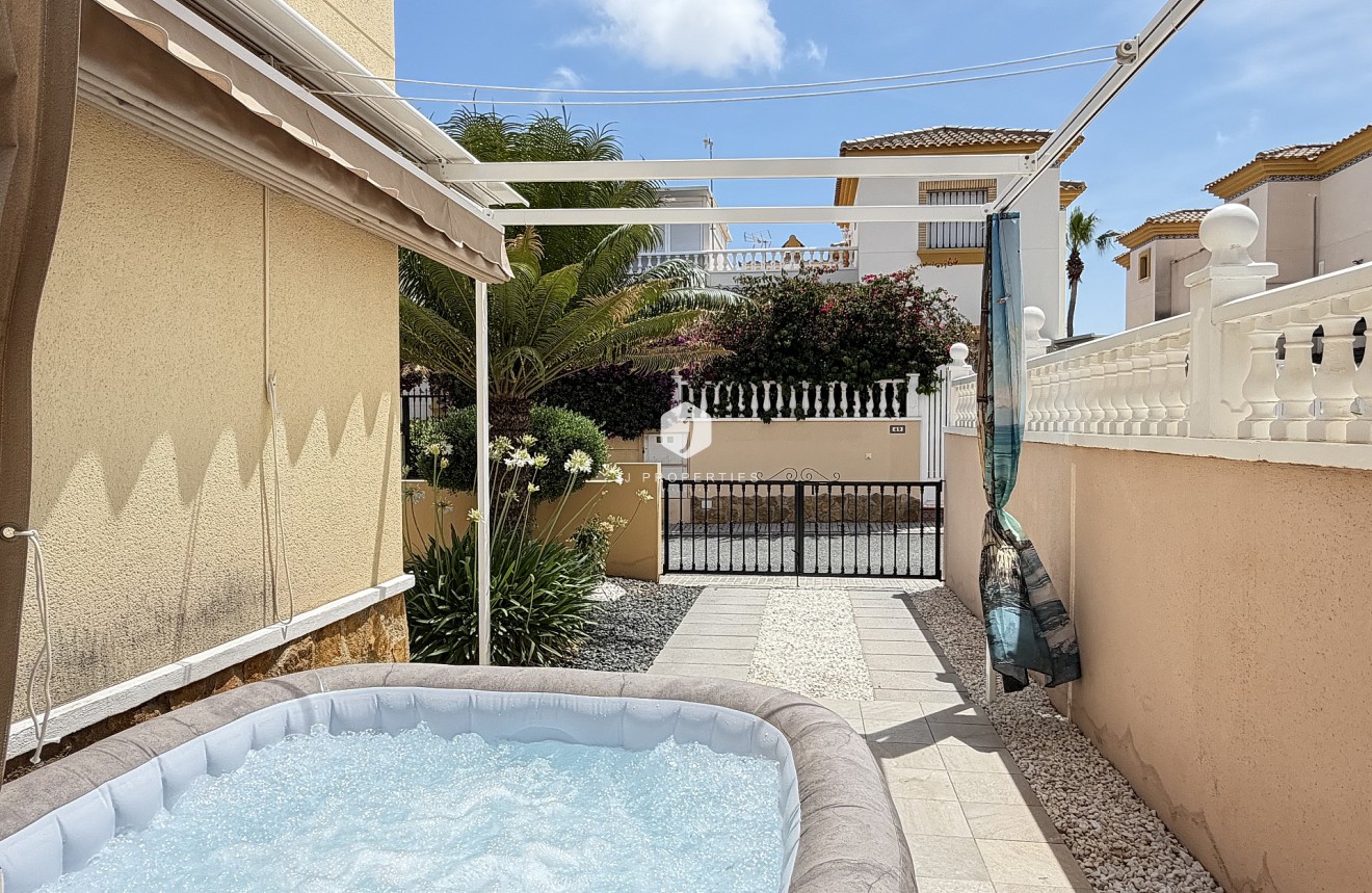 Resale - Apartment / flat -
Orihuela Costa - Costa Blanca