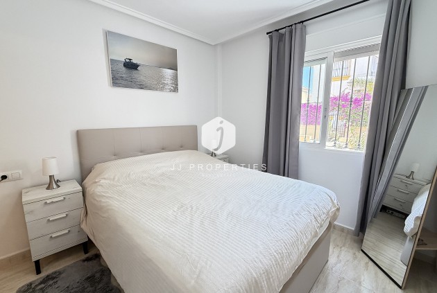 Resale - Apartment / flat -
Orihuela Costa - Costa Blanca
