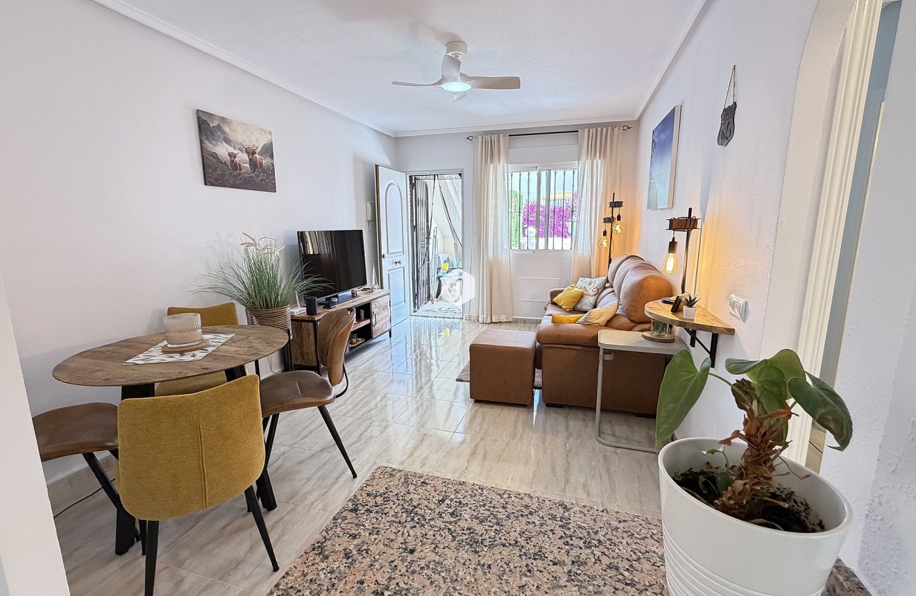 Resale - Apartment / flat -
Orihuela Costa - Costa Blanca