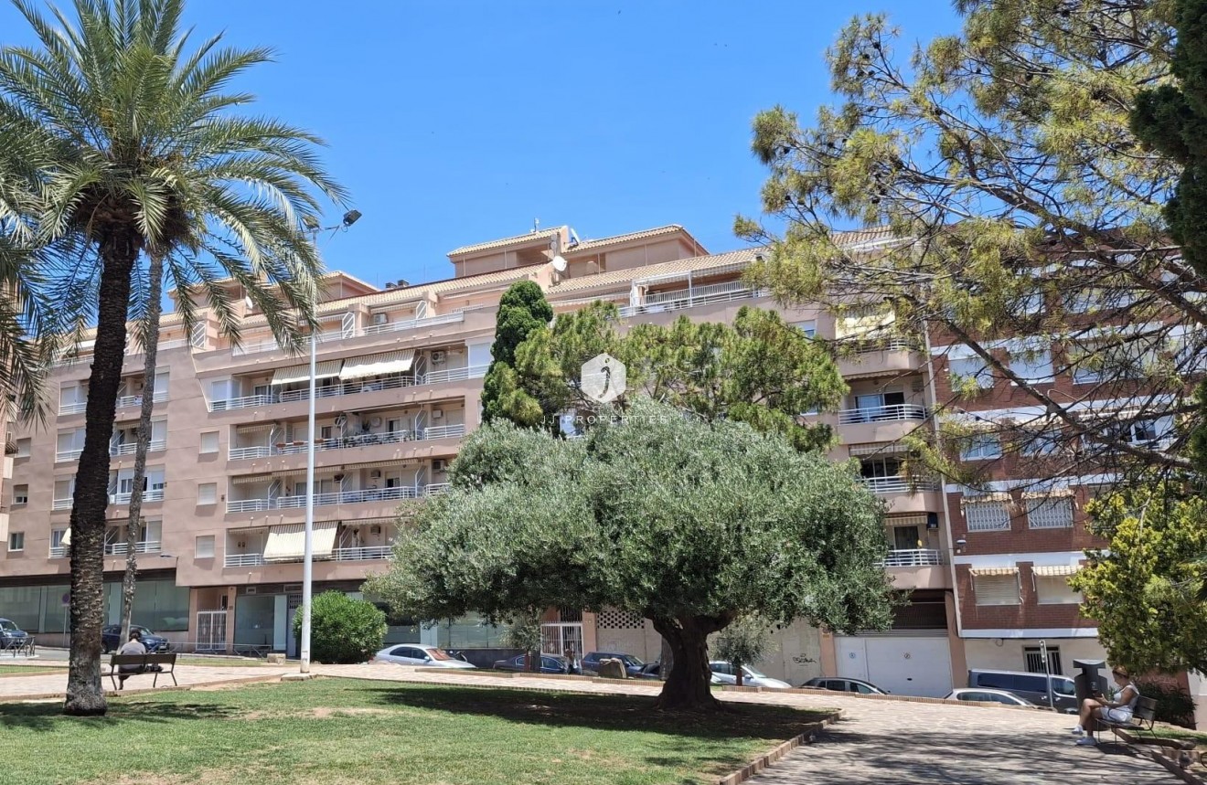 D'occasion - Appartement -
Torrevieja - Centro