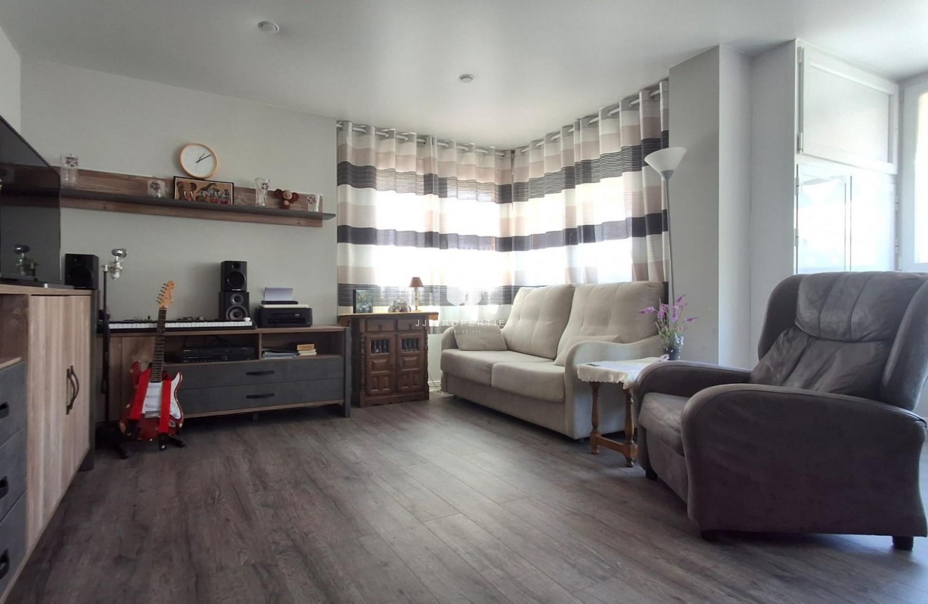 D'occasion - Appartement -
Torrevieja - Centro