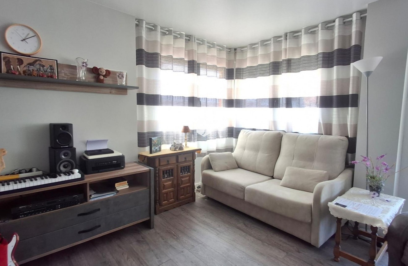 D'occasion - Appartement -
Torrevieja - Centro
