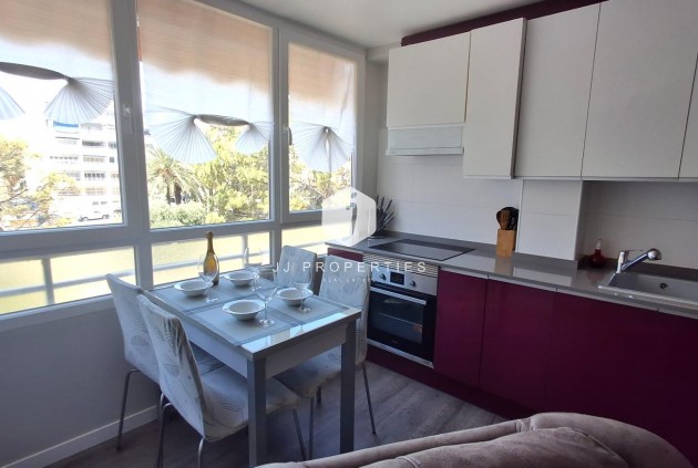 D'occasion - Appartement -
Torrevieja - Centro