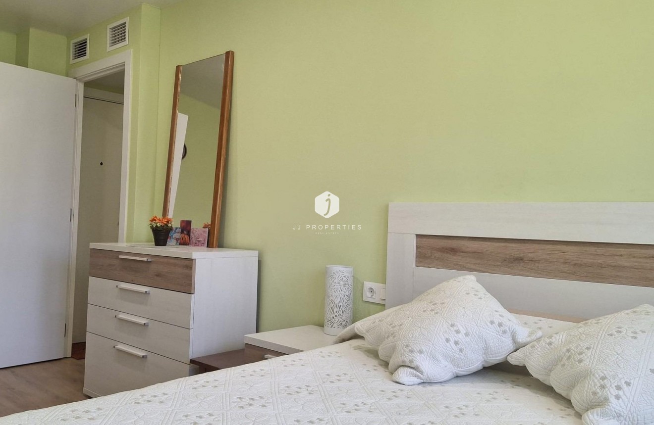 D'occasion - Appartement -
Torrevieja - Centro