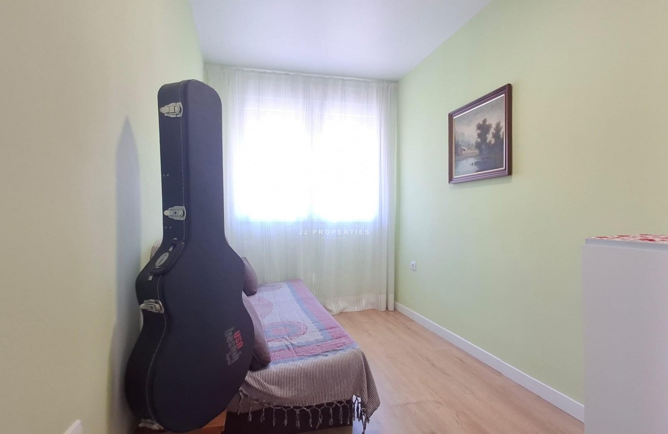D'occasion - Appartement -
Torrevieja - Centro