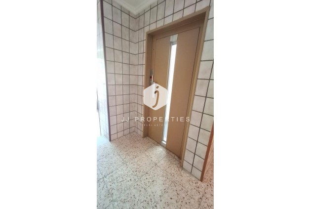 D'occasion - Appartement -
Torrevieja - Centro
