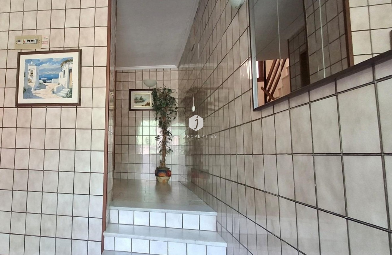 D'occasion - Appartement -
Torrevieja - Centro