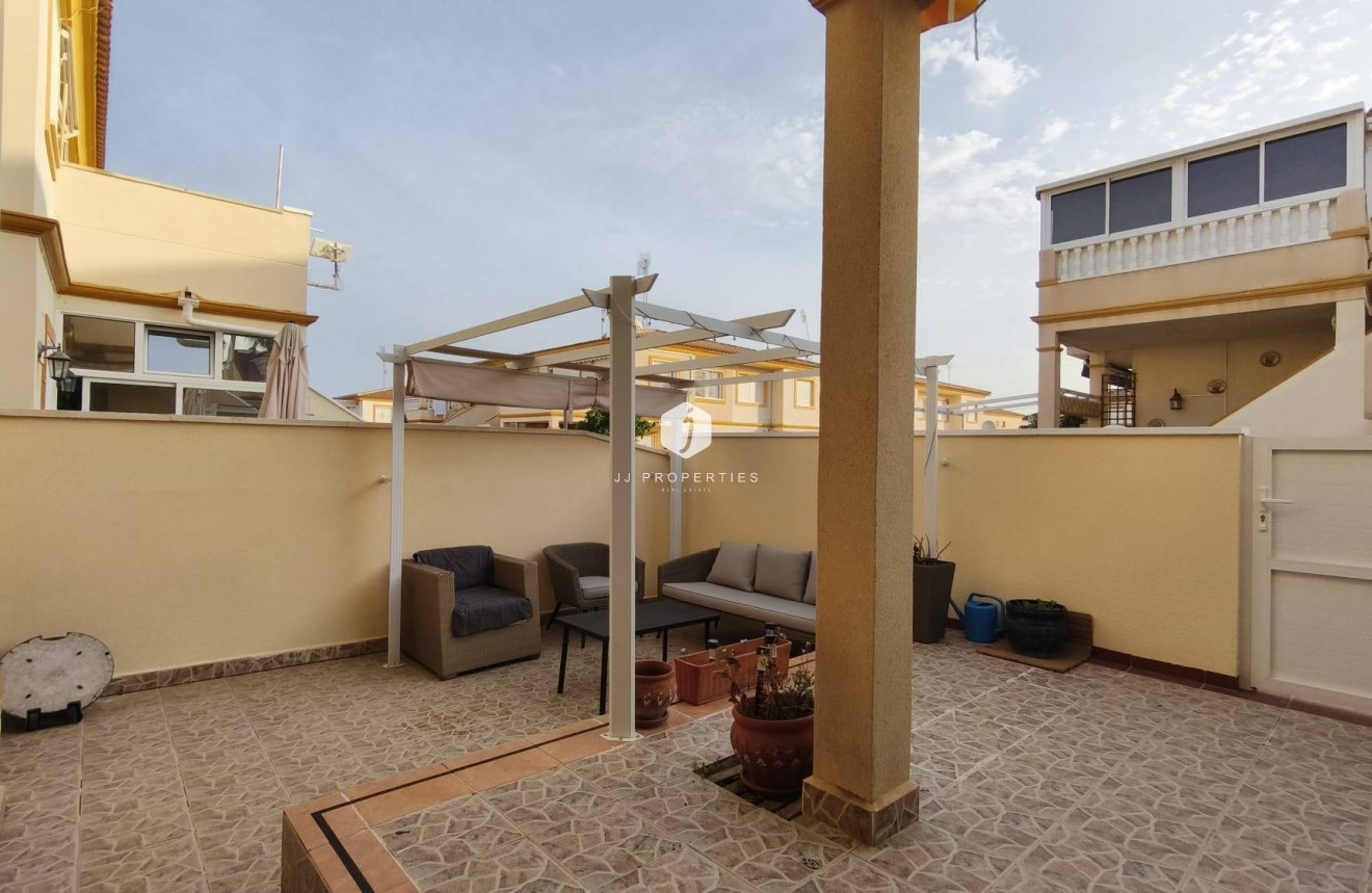 Resale - Bungalow -
Orihuela Costa - Playa Flamenca