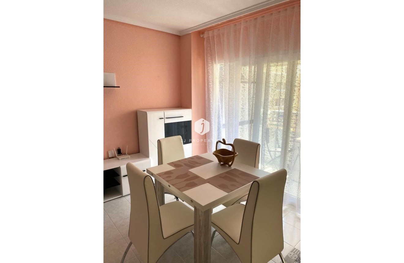 D'occasion - Appartement -
Torrevieja - El molino
