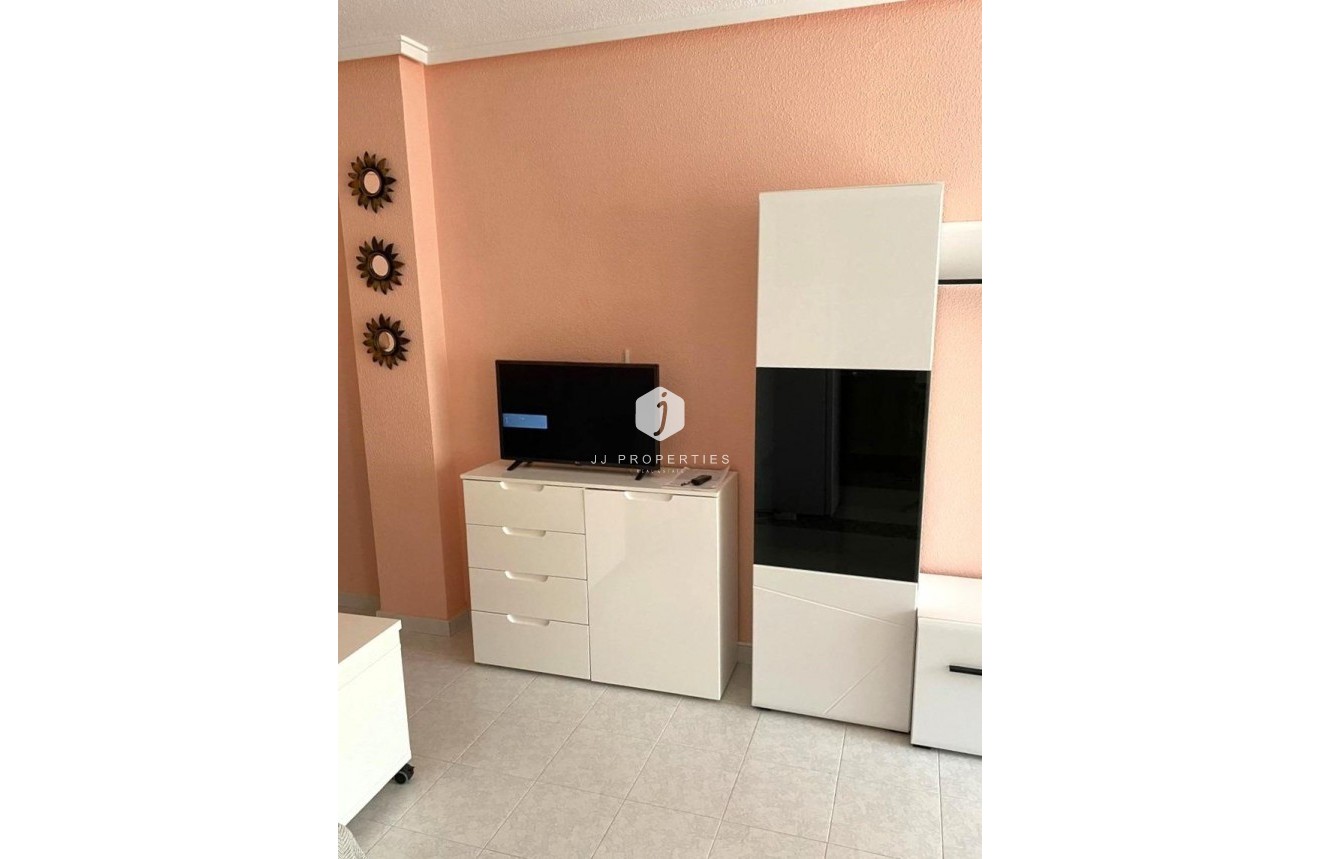 D'occasion - Appartement -
Torrevieja - El molino