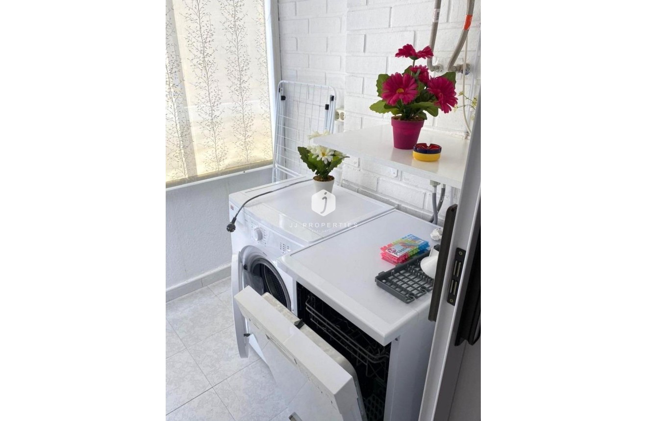 D'occasion - Appartement -
Torrevieja - El molino