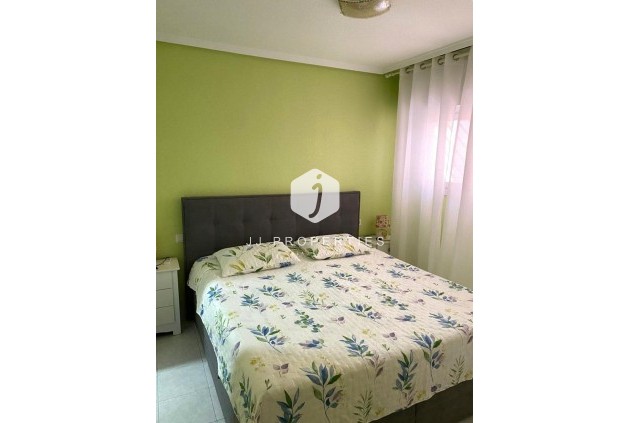 D'occasion - Appartement -
Torrevieja - El molino