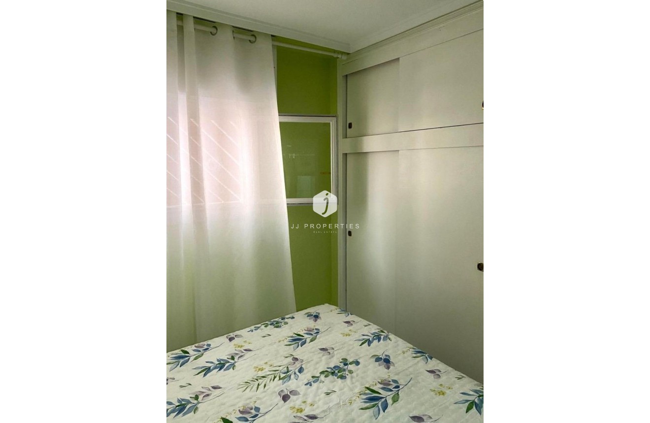 D'occasion - Appartement -
Torrevieja - El molino