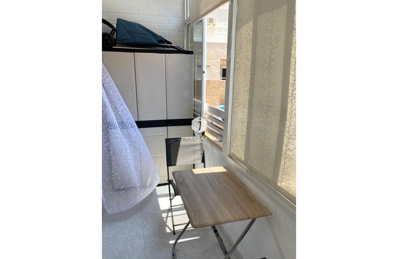 D'occasion - Appartement -
Torrevieja - El molino