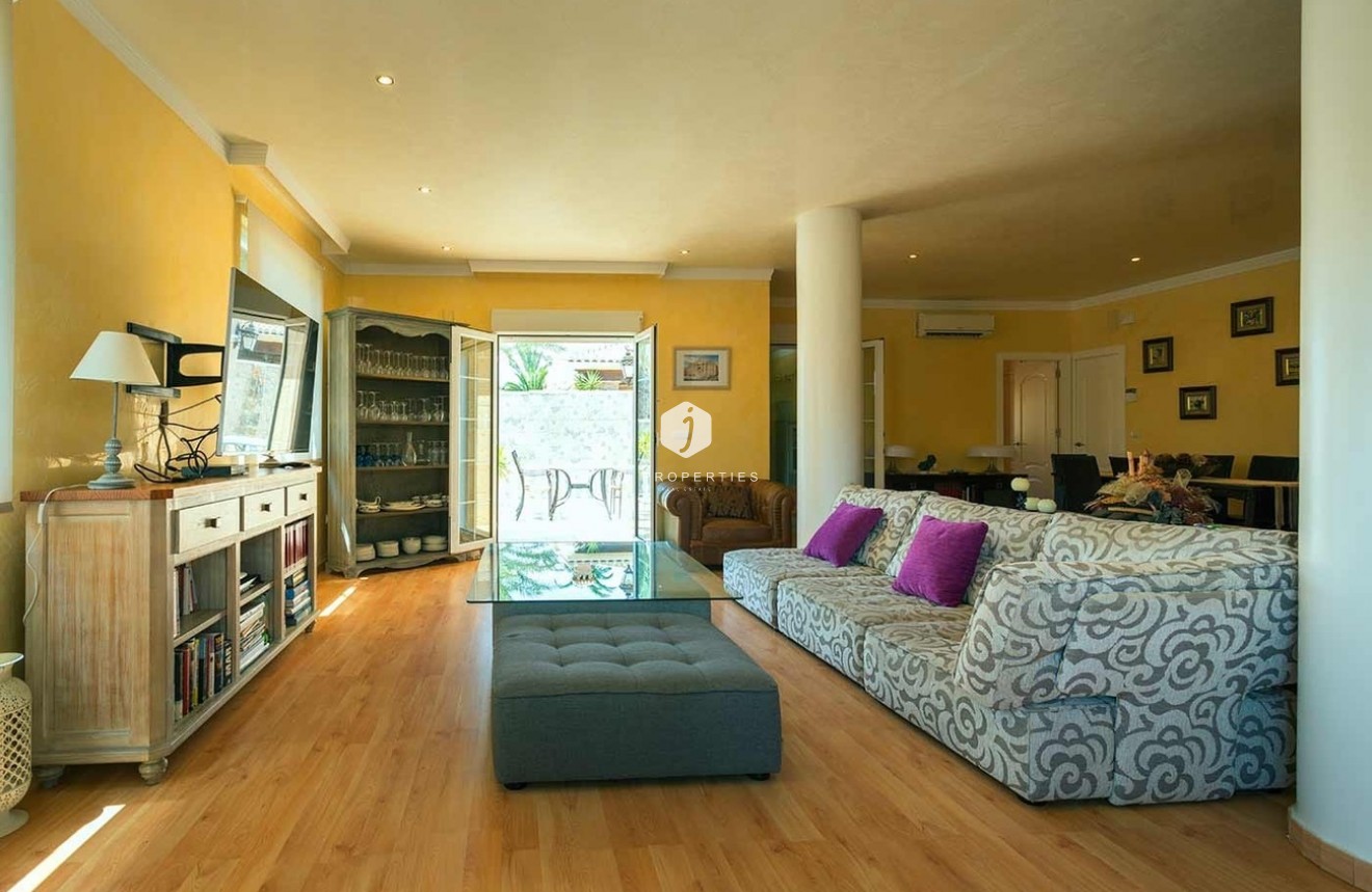 Resale - Villa -
Orihuela Costa - Costa Blanca