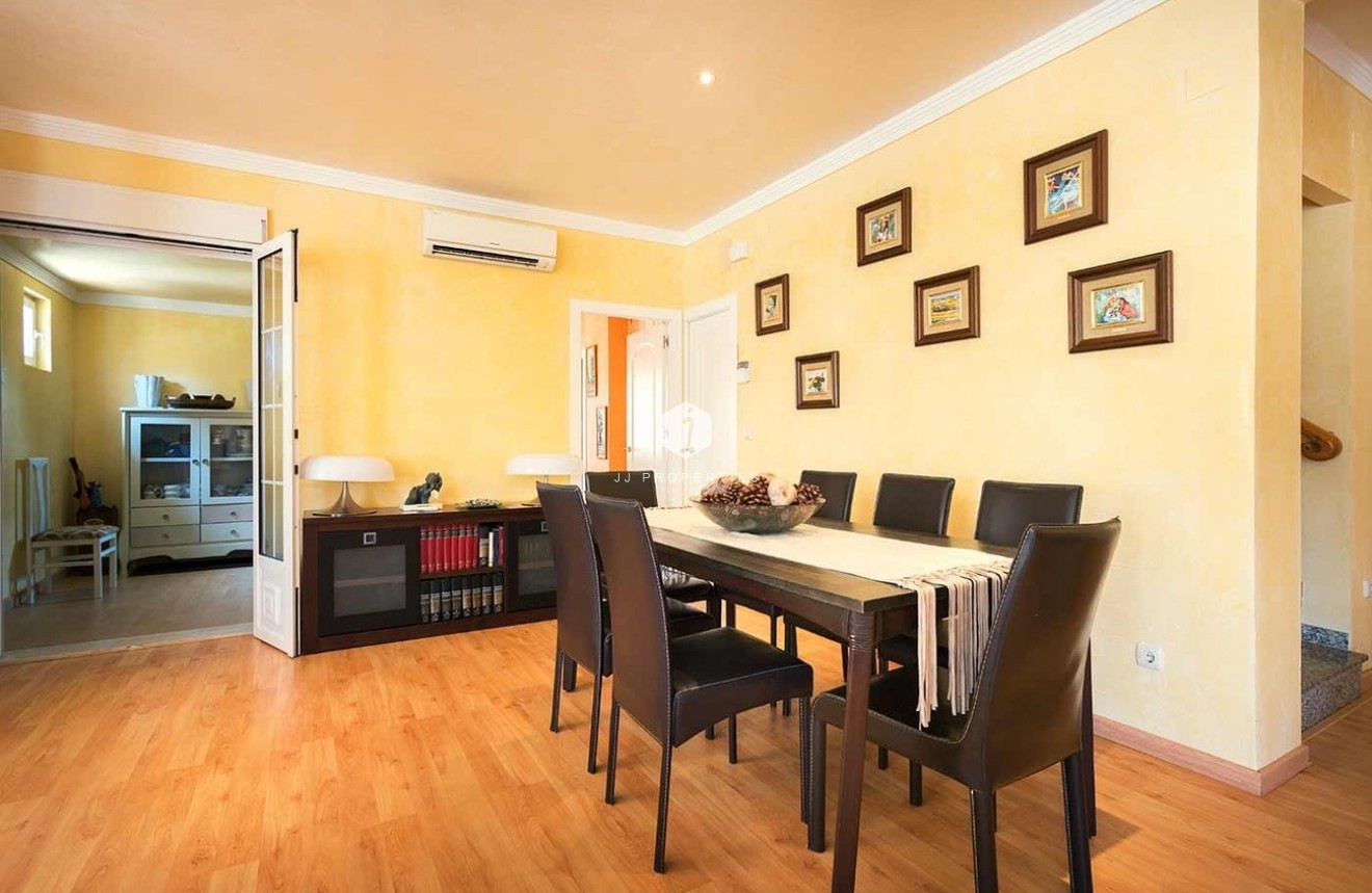 Resale - Villa -
Orihuela Costa - Costa Blanca