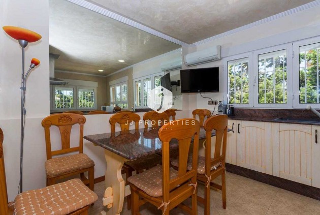 Resale - Villa -
Orihuela Costa - Costa Blanca