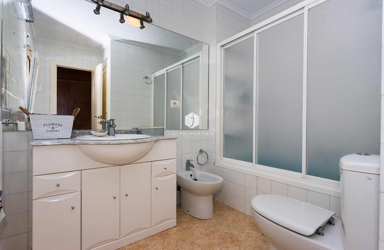 Resale - Villa -
Orihuela Costa - Costa Blanca