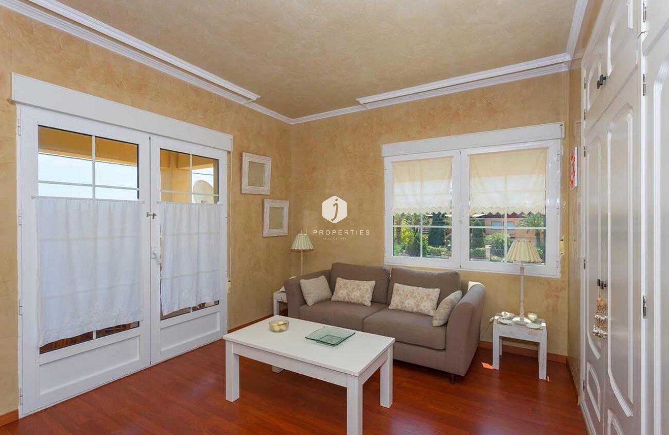 Resale - Villa -
Orihuela Costa - Costa Blanca