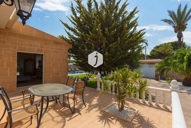 Resale - Villa -
Orihuela Costa - Costa Blanca
