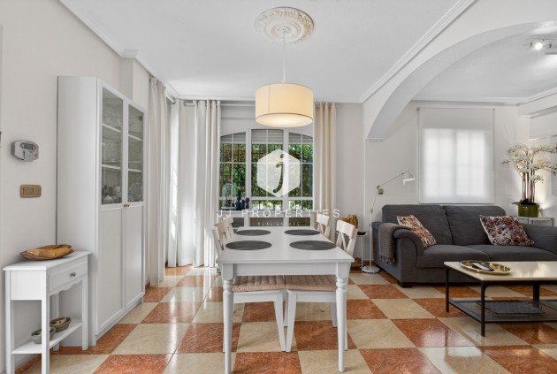 Resale - Villa -
Orihuela Costa - Costa Blanca