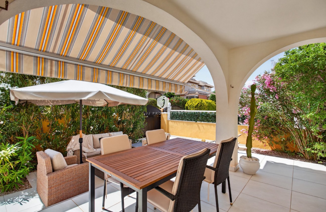 Resale - Villa -
Orihuela Costa - Costa Blanca
