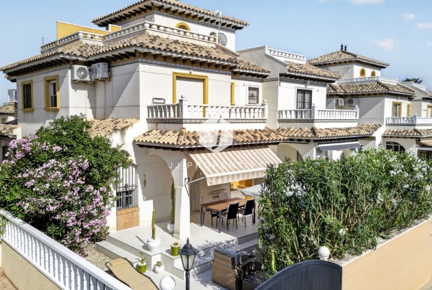 Resale - Villa -
Orihuela Costa - Costa Blanca