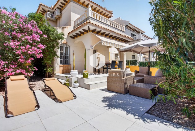 Resale - Villa -
Orihuela Costa - Costa Blanca