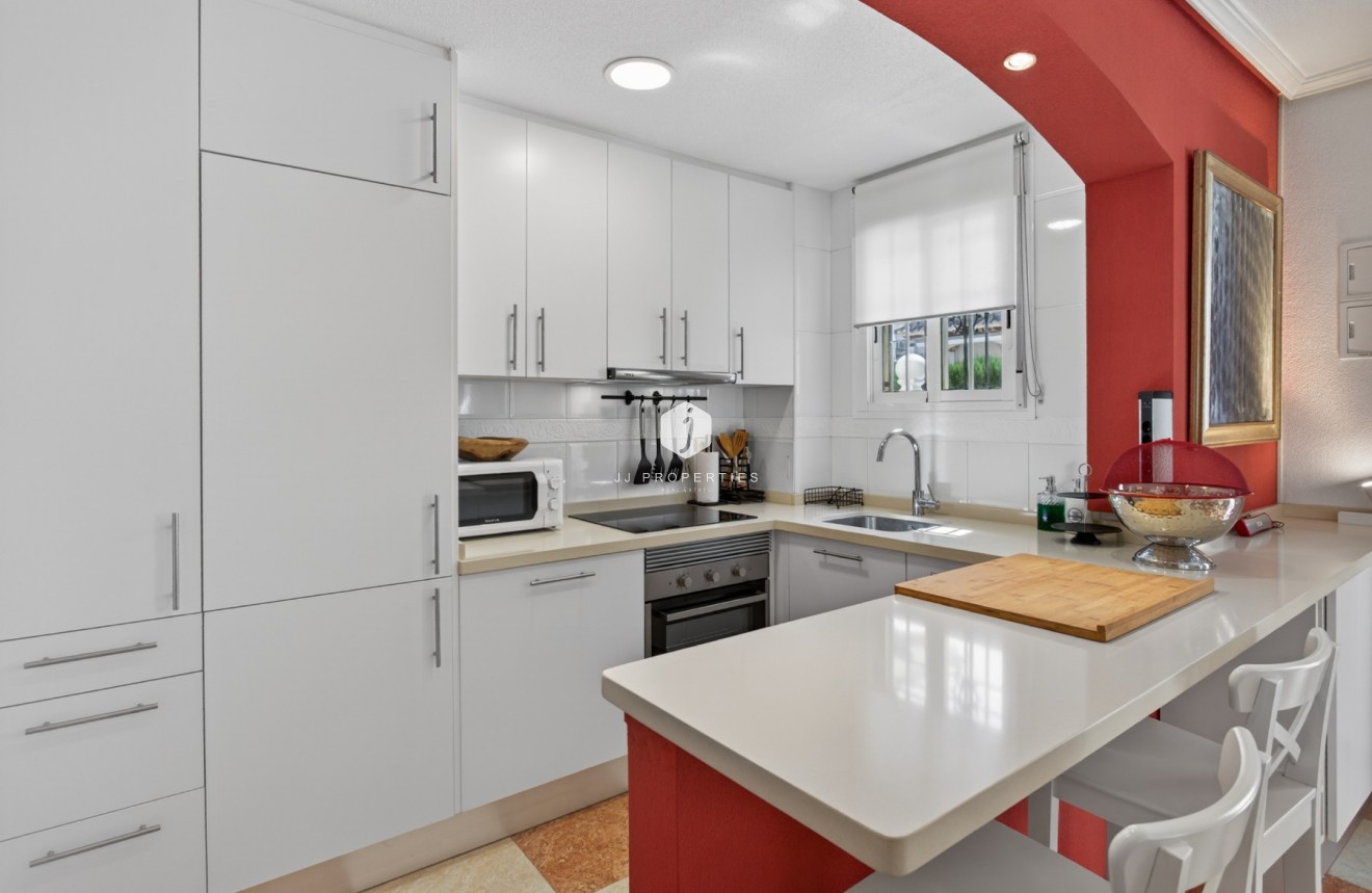 Resale - Villa -
Orihuela Costa - Costa Blanca