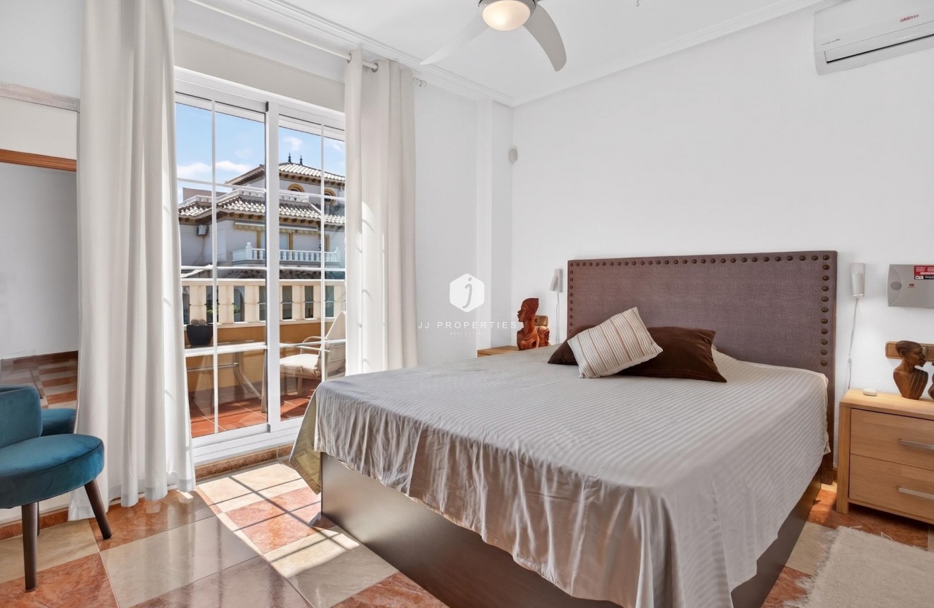 Resale - Villa -
Orihuela Costa - Costa Blanca
