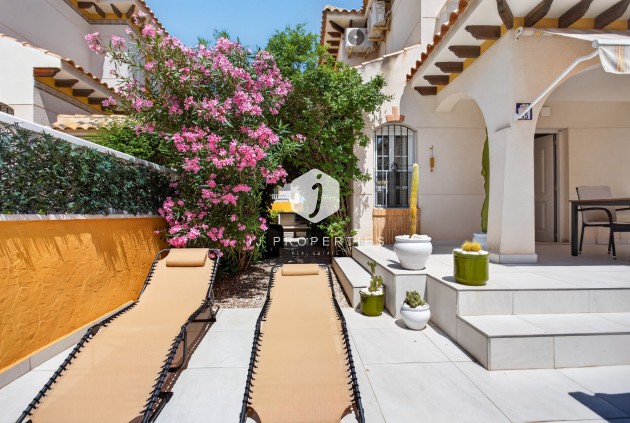 Resale - Villa -
Orihuela Costa - Costa Blanca