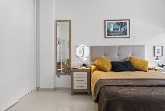 Segunda mano - Apartamento / piso -
Torrevieja - Costa Blanca
