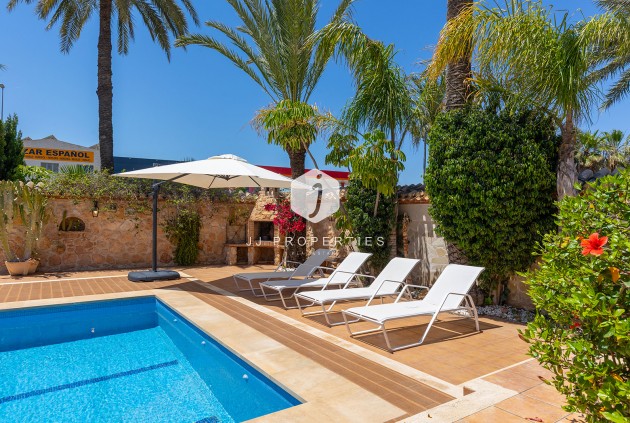 Resale - Villa -
Orihuela Costa - Costa Blanca