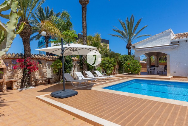 Resale - Villa -
Orihuela Costa - Costa Blanca