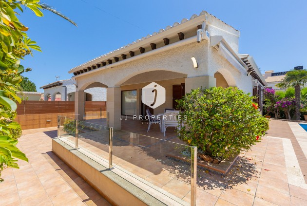 Resale - Villa -
Orihuela Costa - Costa Blanca