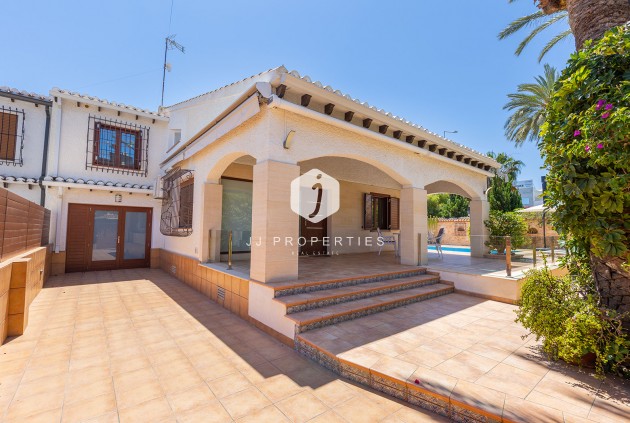 Resale - Villa -
Orihuela Costa - Costa Blanca
