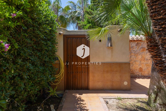 Resale - Villa -
Orihuela Costa - Costa Blanca