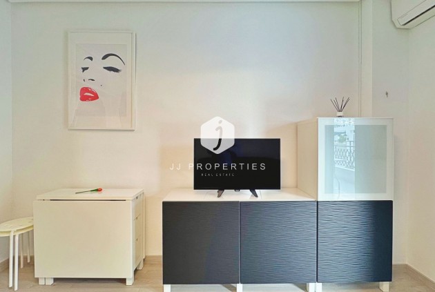 Resale - Apartment / flat -
Torrevieja - Costa Blanca
